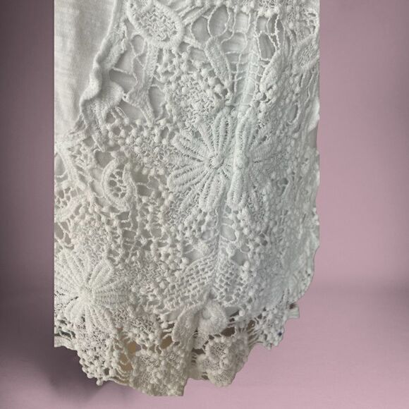 Adiva top Floral White-On-White Openwork and Embroidered - Picture 5 of 7